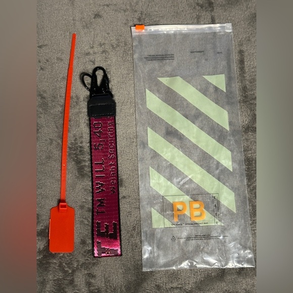 Off-White Hot Pink and Black Keychain New - Picture 3 of 6